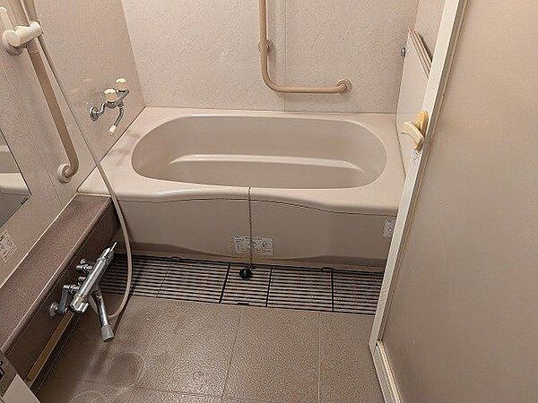 浴室を拡大表示