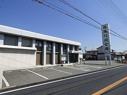 姫路信用金庫尾上支店 徒歩11分。 810m