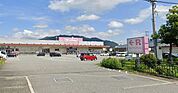 マックスバリュ神河店 徒歩99分。 7900m