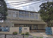 文京区立関口台町小学校（573m）