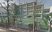 渋谷区立代々木山谷小学校（732m）