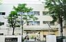 周辺：新宿区立西新宿小学校（577m）