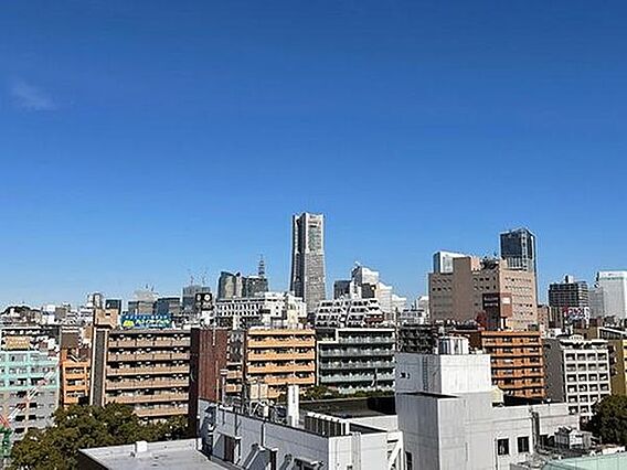 住戸から横浜ラ...