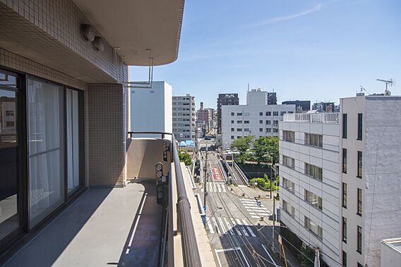 陽当りの良いバ...