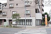 三鷹新川郵便局 徒歩22分。 1720m