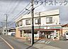 周辺：セブンイレブン調布富士見町店 徒歩4分。 270m