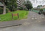 石神井台緑地 徒歩4分。 280m