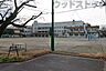 周辺：西東京市立本町小学校 徒歩5分。 390m
