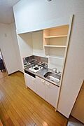 ★キッチン上部にも収納があります★