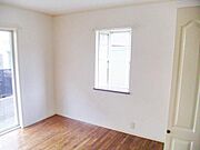 ★角部屋2面採光★