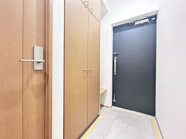 玄関を拡大表示