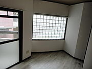 参考画像：同建物同タイプの画像を掲載中。内装工事後、画像と異なる箇所がある場合は、現況優先となります。