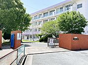 折尾東小学校 922m