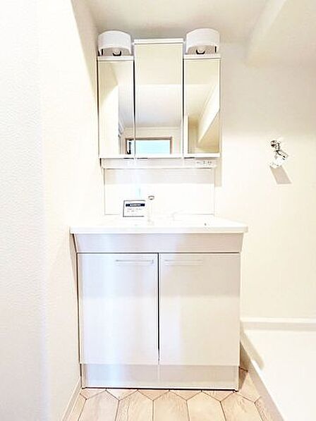 【リノベーション済♪家具付き】メゾンモンブラン鷹の巣♪萩原小・穴生中学校♪システムキッチン♪都市ガス♪