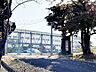 周辺：本城中学校 879m