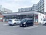周辺：セブンイレブン八幡本城店 276m