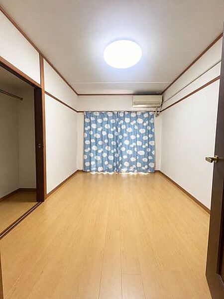 洋室を拡大表示