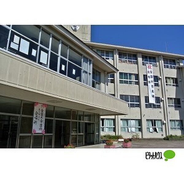 画像25:中学校「和歌山市立貴志中学校まで3123m」