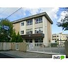 小学校「和歌山市立宮北小学校まで908m」