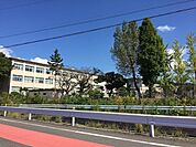 犬山市立城東小学校 1040m
