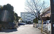 応時中学校 140m