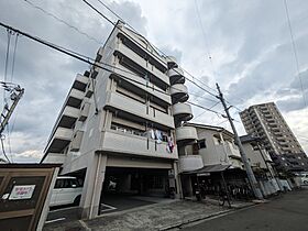 ロイヤル三津 208 号室 ｜ 愛媛県松山市会津町（賃貸マンション1DK・2階・29.16㎡） その1