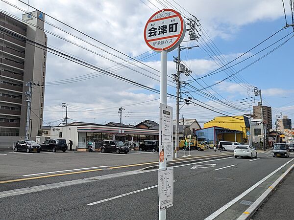 画像16:会津町 バス停