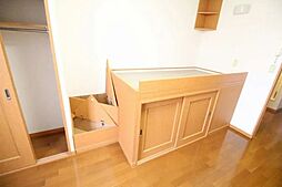 レオパレスフローラ湯築 109 号室 1階1Kのリビング/ダイニング