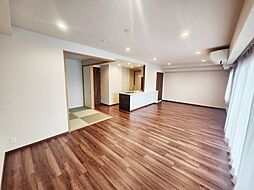 クレアホームズ　グラン岩崎ザ・レジデンス 1302 号室 13階3LDKのリビング/ダイニング