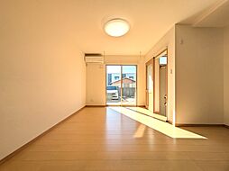 ＬＵＭＩＥＬＥ府中 103 号室 1階1LDKのリビング/ダイニング