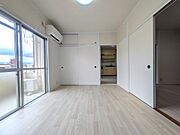 洋室東側