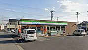 コンビニ「ファミリーマート市原白金町店まで213m」