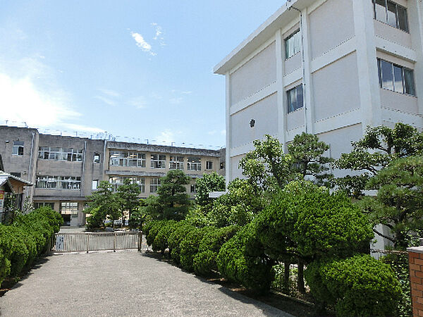 画像16:浜松市立可美中学校（188m）