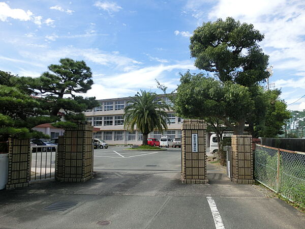 画像20:浜松市立八幡中学校（694m）