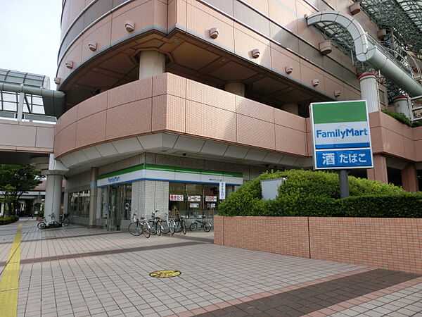 画像21:ファミリーマート 浜松アクトシティ店（562m）