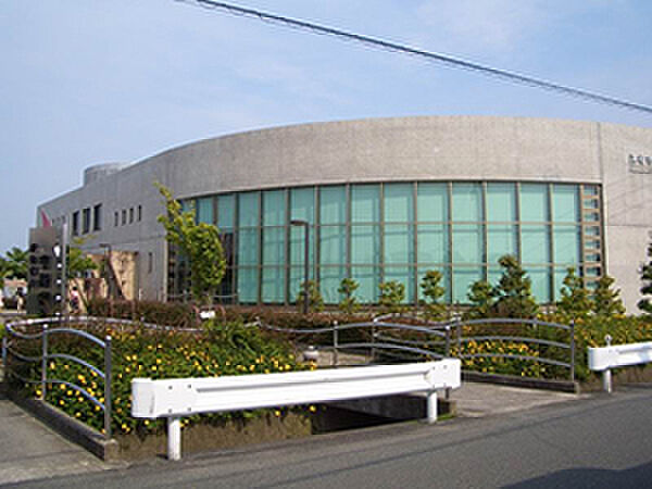 画像20:浜松市立可新図書館（908m）