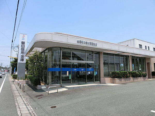 周辺：浜松いわた信用金庫天王支店（682m）