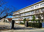浜松市立浜名小学校（976m）