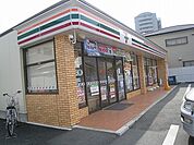 セブンイレブン（812m）