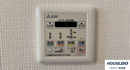 浴室には乾燥機・暖房付き♪梅雨の時期の洗濯物を干すのにも、寒い冬にもぴったり♪
