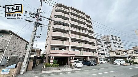 ☆スーパーまで徒歩1分・バス停まで徒歩2分のマンション☆