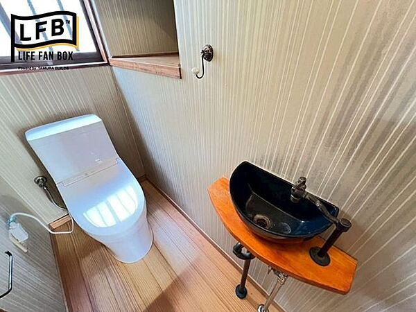 トイレを拡大表示