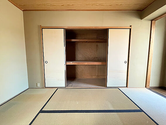 和室には大きな...