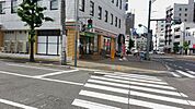 コンビニ「セブンイレブン広島家庭裁判所前店まで211ｍ」
