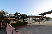 小学校「広島市立畑賀小学校まで1383ｍ」