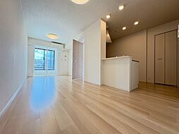 ファミリアメゾン　I 1階1LDKのリビング/ダイニング