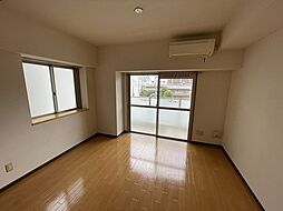 グローリ 5階1DKのリビング/ダイニング