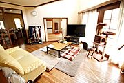 お庭を眺めながらゆっくりくつろげるリビング