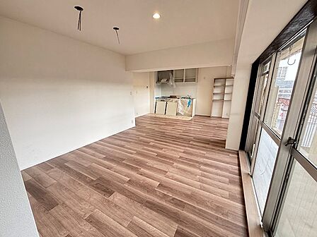 15帖のリビングは、ペットとのご入居でも快適な広さです★