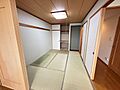 リビング横の和...